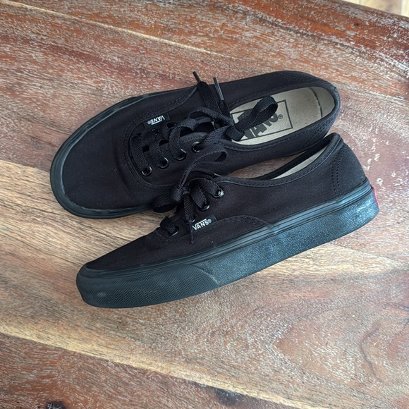 VANS | Black Low Top Lace Up Shoes | men’s size 4/women’s 6.5 - Picture 4 of 9